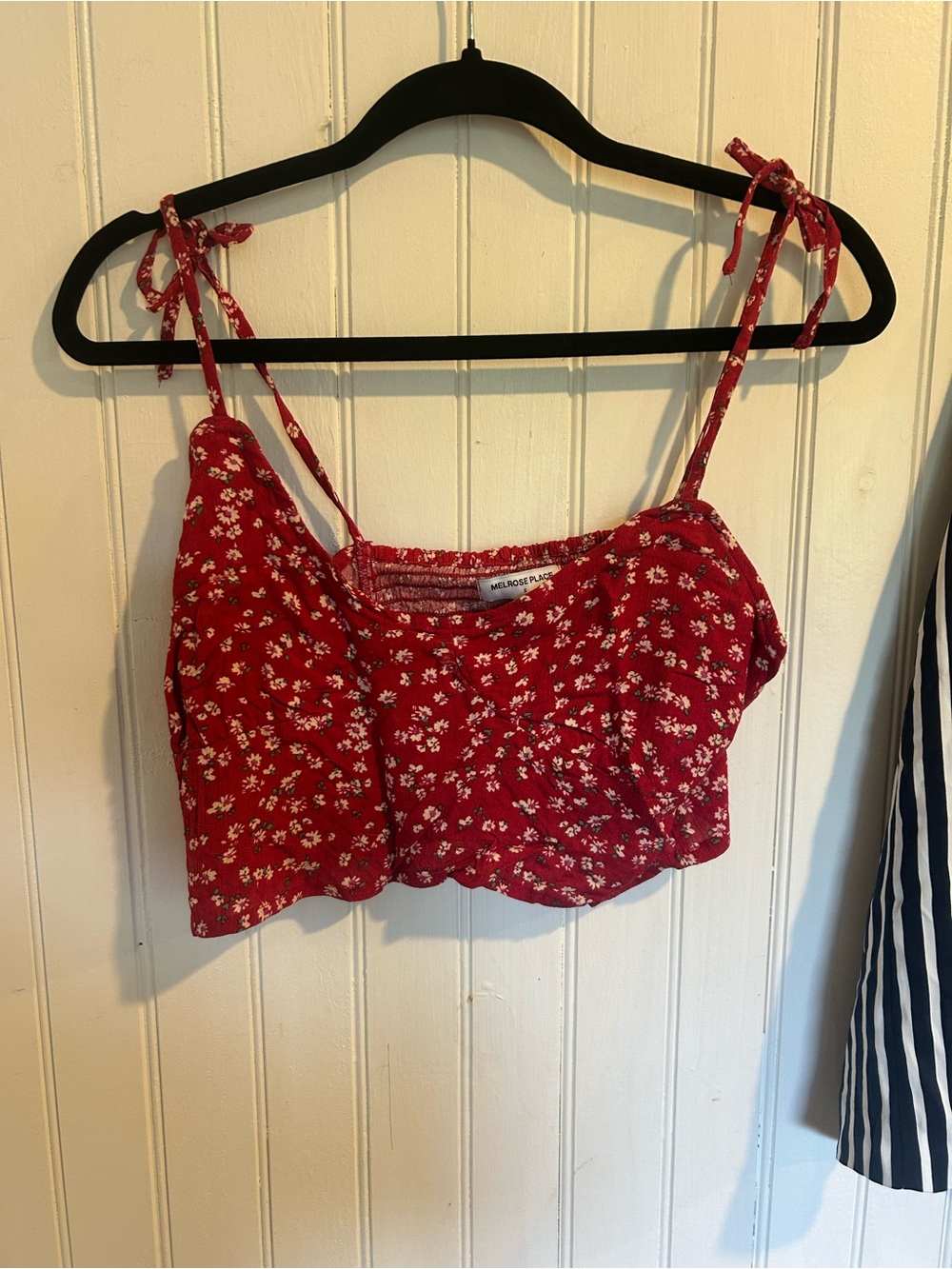 Melrose Place Red Floral Tie-Shoulder Crop Top